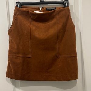 NWT Banana Republic Vegan Faux Mini Skirt size 00P
